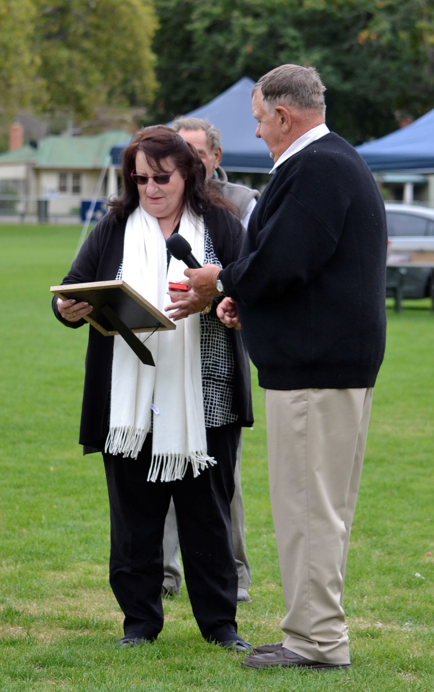001 Debbie Hamilton   recieves DSA certificate by Colin Cox .jpeg