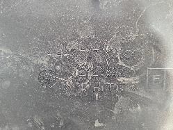567402