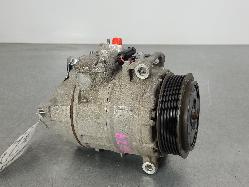 548300