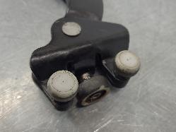 543906