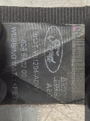 551858