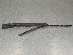 563718