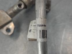 560882