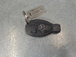563706
