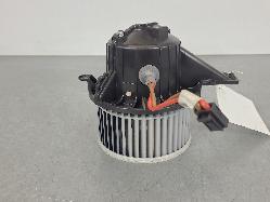 561130