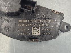 560980
