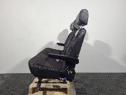 561630