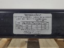561618