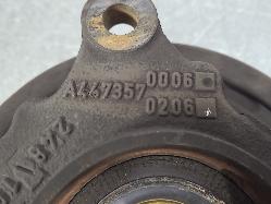 563830