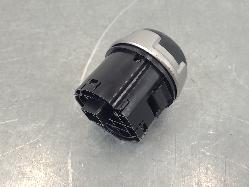 544700