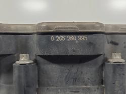 561182