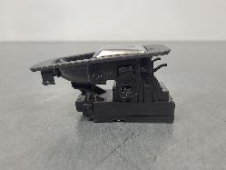 563220