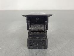 563222