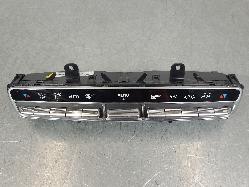 563426