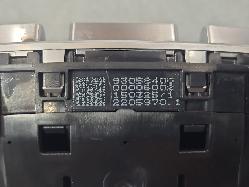 563440