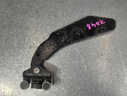 563632