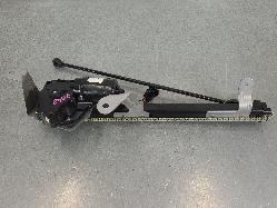 560608