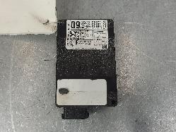 563256