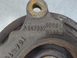 563820