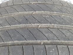 566918