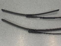 560200