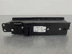 560300