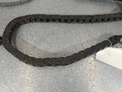 563726