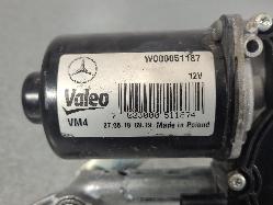 573726