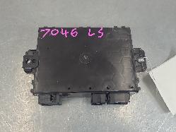 572764