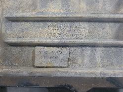 570864