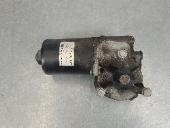 563908
