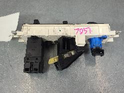 563474