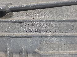 567628