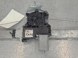 568744