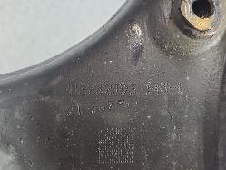 568698