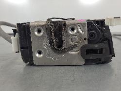 569038
