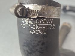 572702