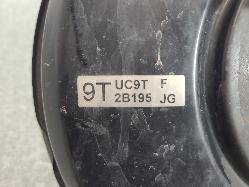 563988