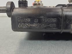 575748