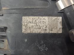 573300