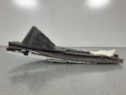 569318