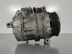 568526