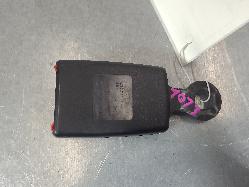568076