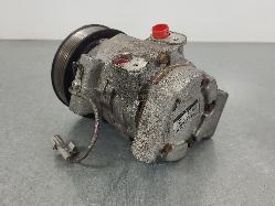 573258