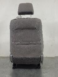 575702