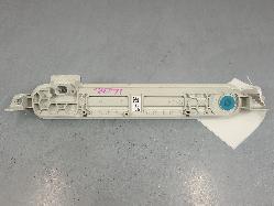587300