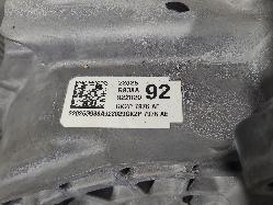 587400