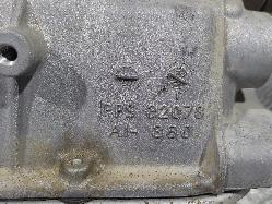 588832