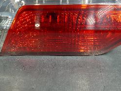 596884