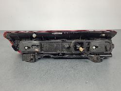 596888